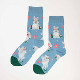 Hare med blomsterkrans