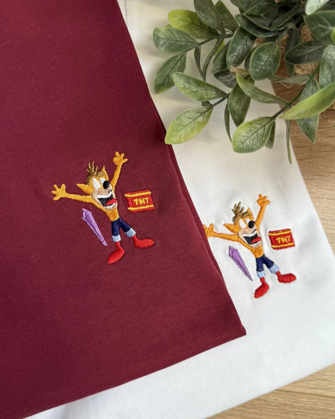 Brodert T-skjorte - Crash Bandicoot